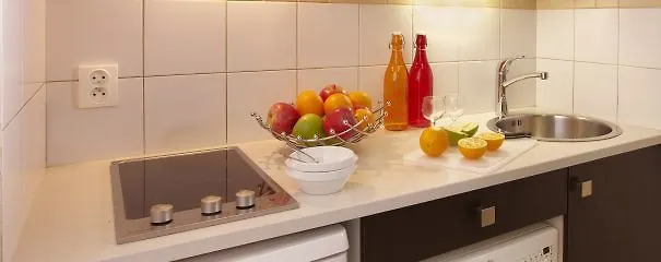 Citadines Republique Paris Aparthotel 3*,  France