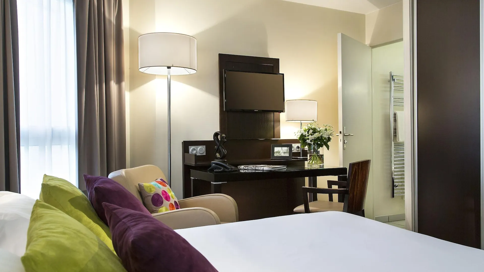 Citadines Republique Paris Aparthotel 3*,  France